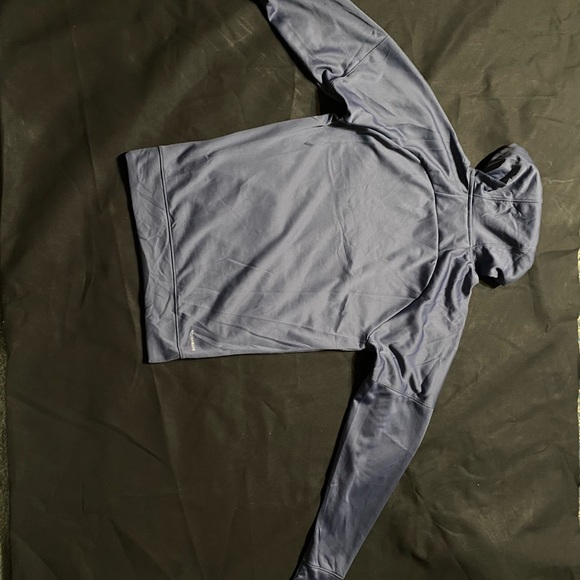 Under amour gray hoodie only worn once great quality - Picture 2 of 2